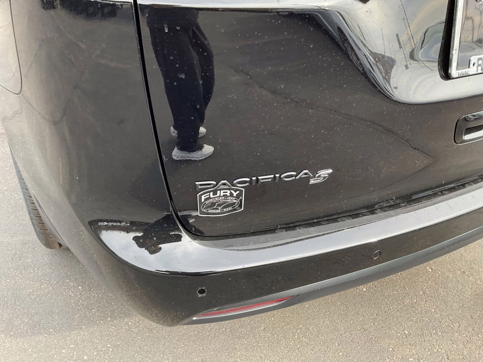 2026 Diamond Black Crystal Pearlcoat Chrysler Pacifica Select AWD Van