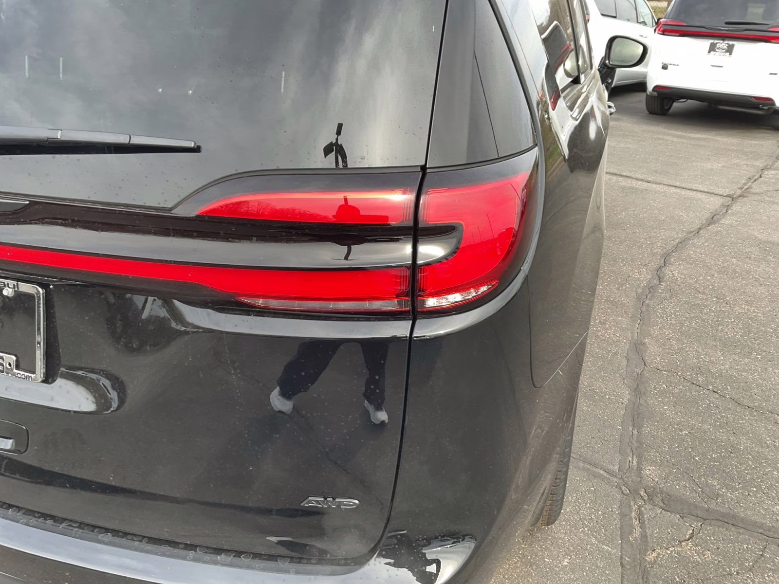 2026 Diamond Black Crystal Pearlcoat Chrysler Pacifica Select AWD Van