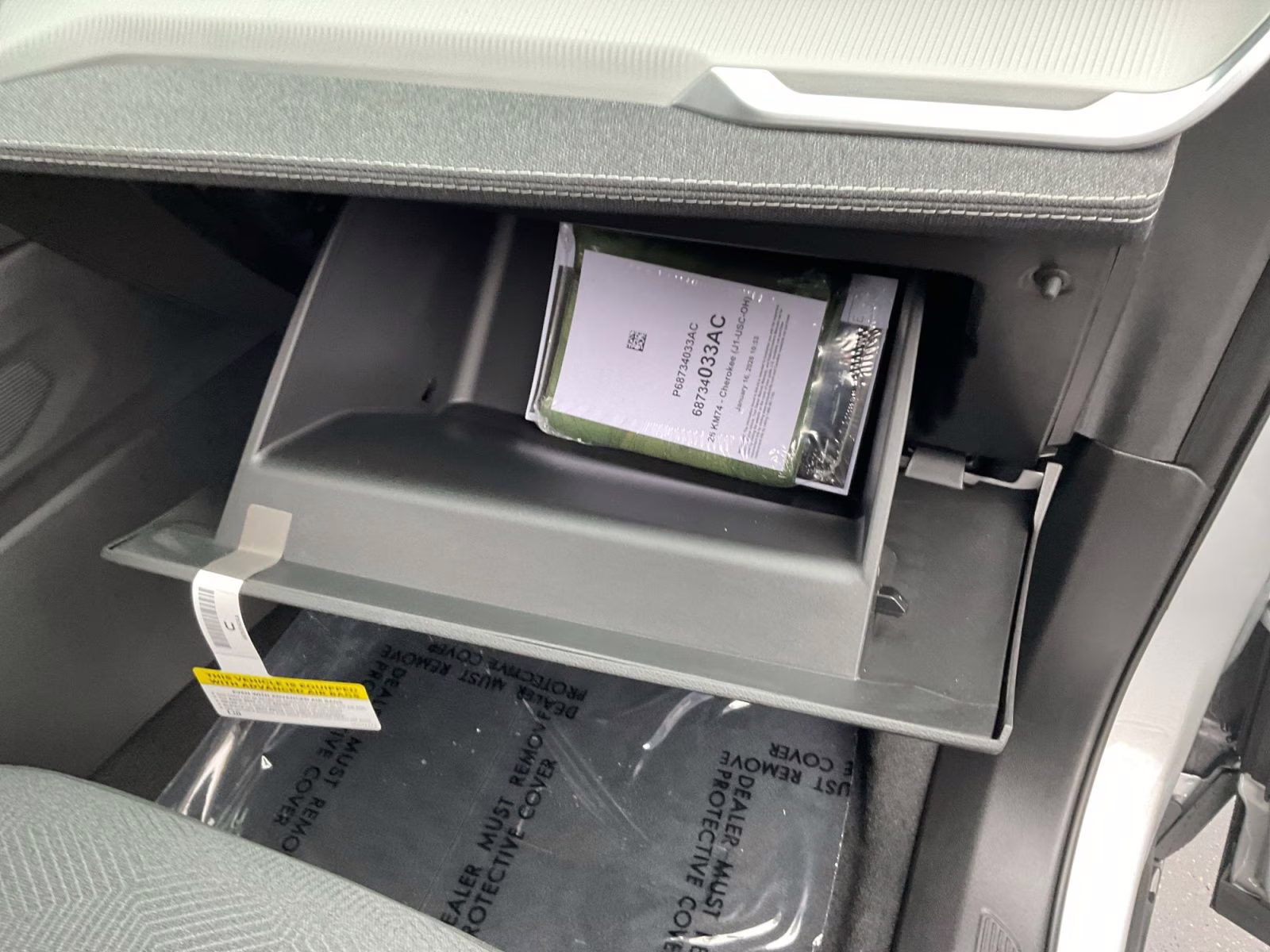 2026 Silver Zynith Clearcoat Jeep Cherokee Laredo 4X4 SUV