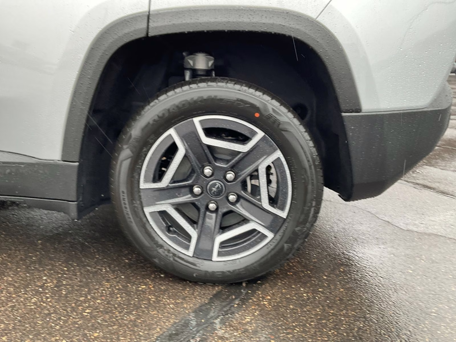 2026 Silver Zynith Clearcoat Jeep Cherokee Laredo 4X4 SUV