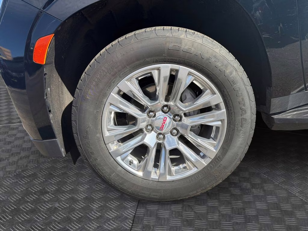 2023 Onyx Black GMC Yukon XL Denali Preferred w/Adaptive Cruise 4X4 SUV