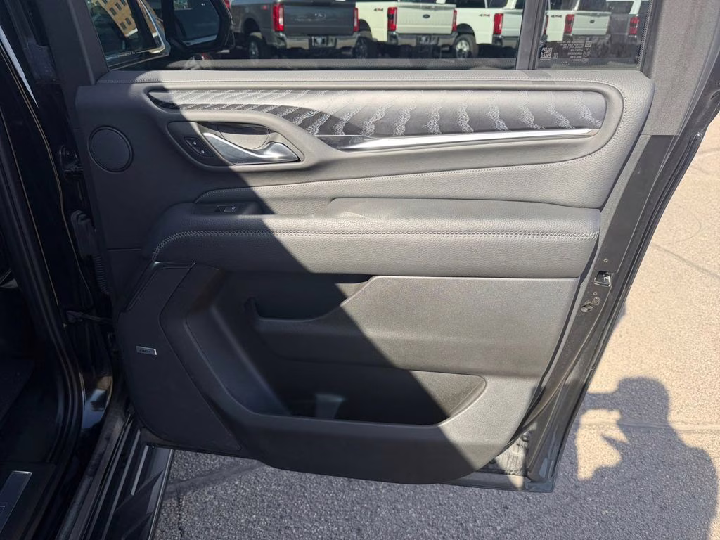 2023 Onyx Black GMC Yukon XL Denali Preferred w/Adaptive Cruise 4X4 SUV