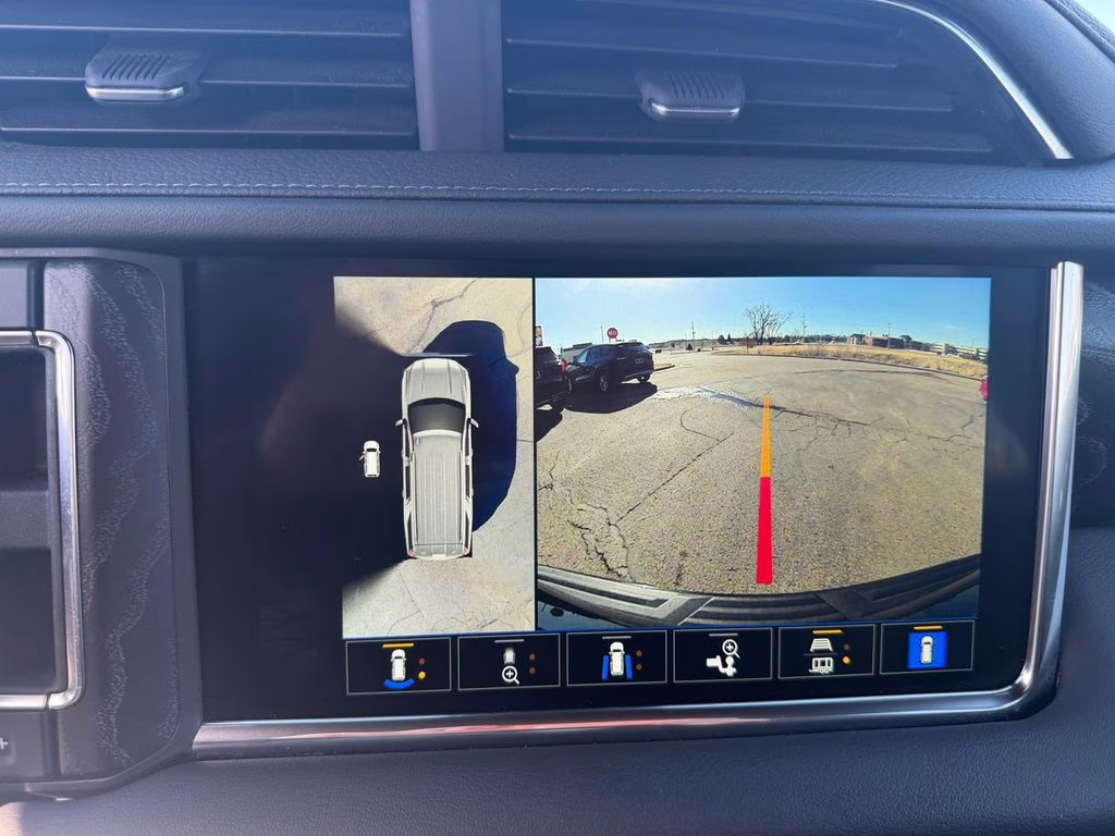 2023 Onyx Black GMC Yukon XL Denali Preferred w/Adaptive Cruise 4X4 SUV