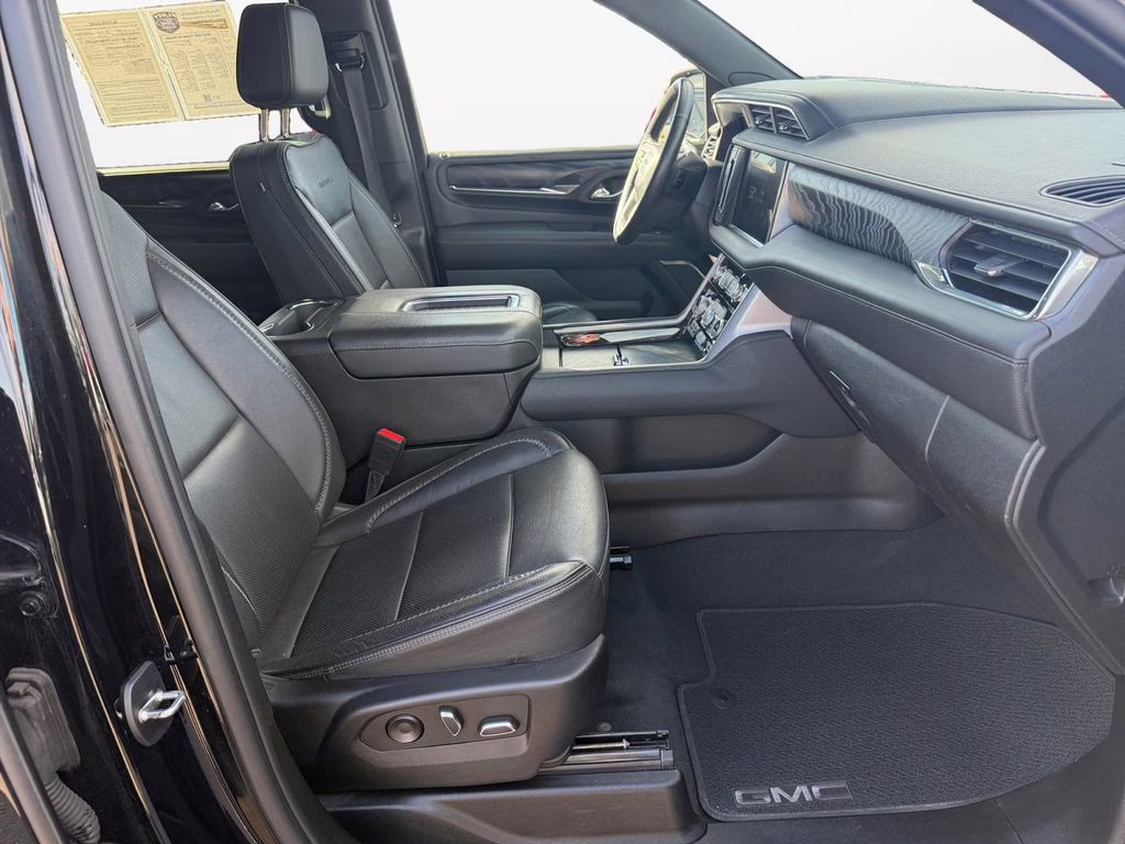 2023 Onyx Black GMC Yukon XL Denali Preferred w/Adaptive Cruise 4X4 SUV