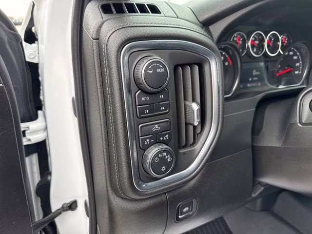 2021 Summit White Chevrolet Silverado 1500 LT 4X4 Truck