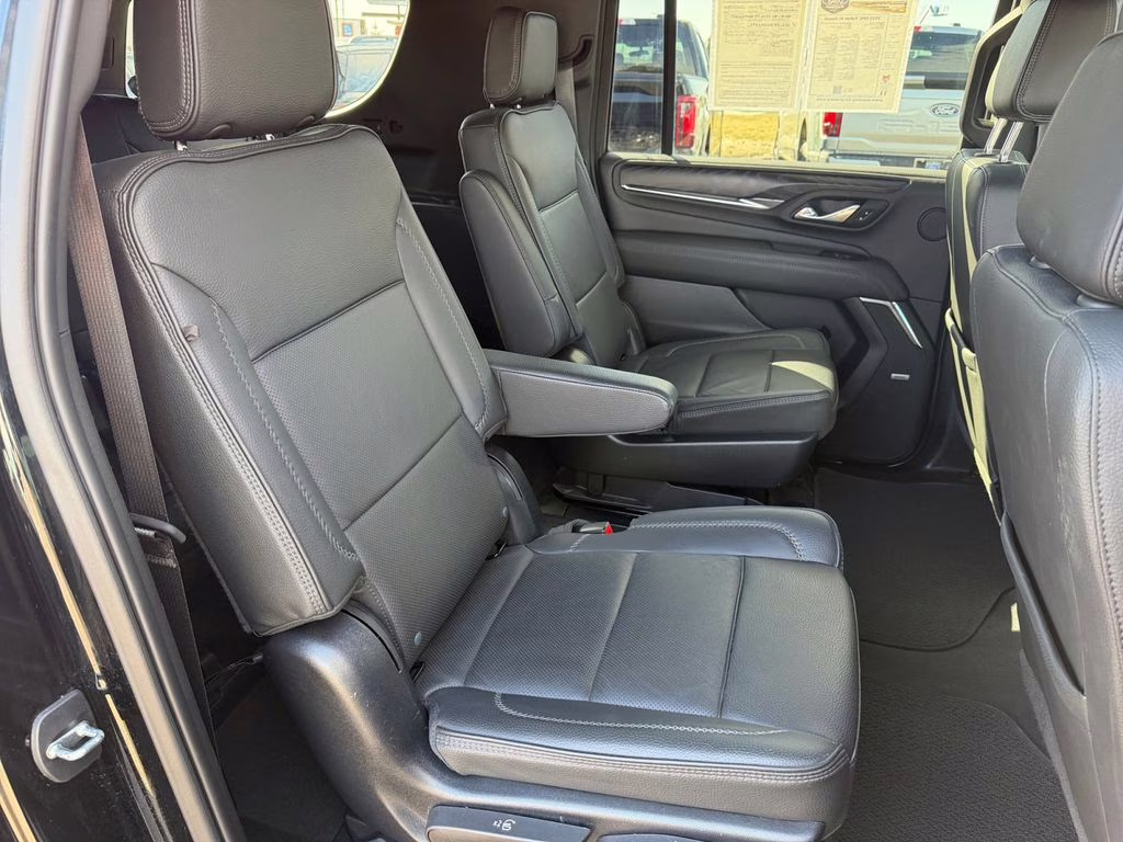 2023 Onyx Black GMC Yukon XL Denali Preferred w/Adaptive Cruise 4X4 SUV