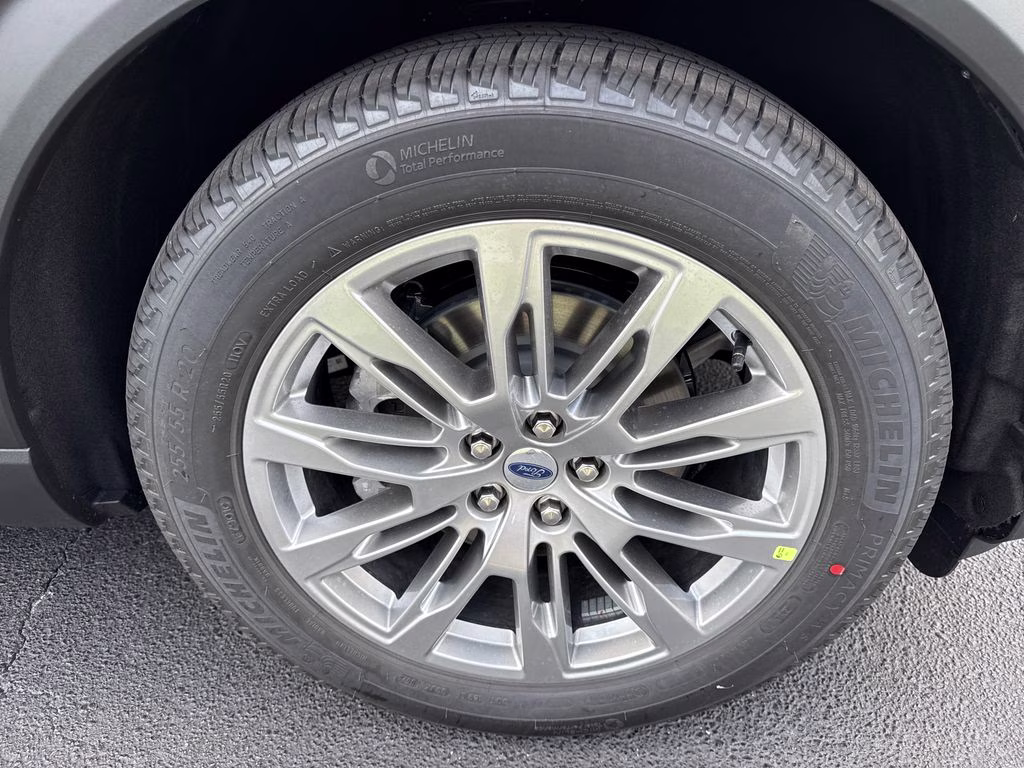 2026 Agate Black Metallic Ford Explorer Platinum RWD SUV