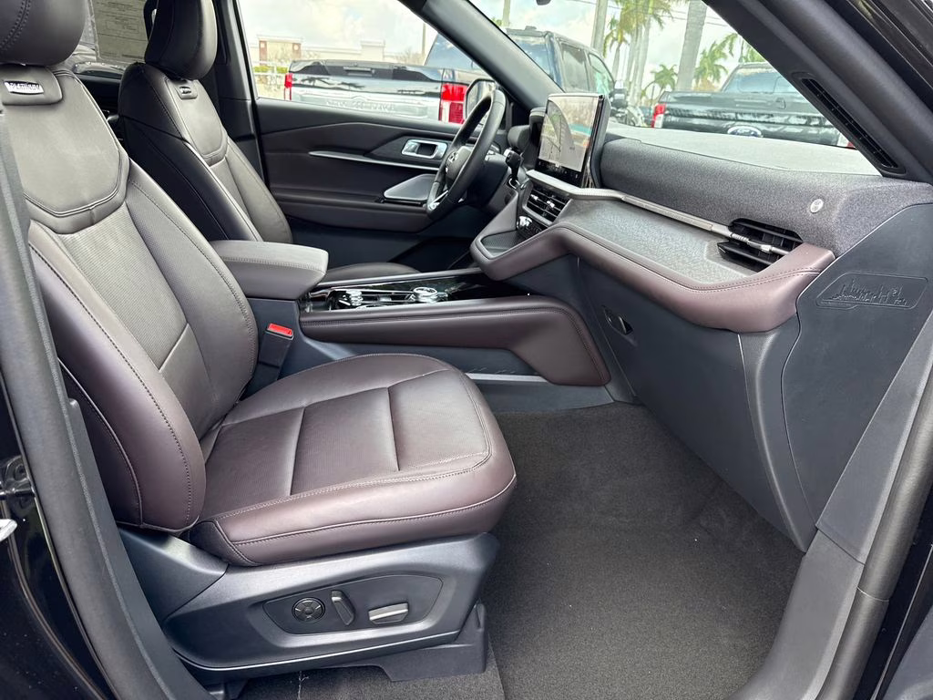 2026 Agate Black Metallic Ford Explorer Platinum RWD SUV