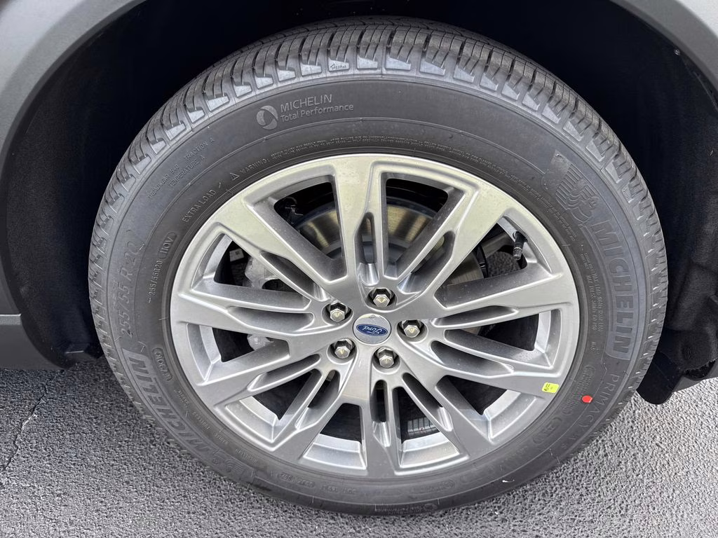 2026 Agate Black Metallic Ford Explorer Platinum RWD SUV