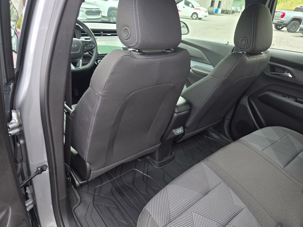 2027 Sterling Gray Metallic Chevrolet Bolt EV LT FWD SUV