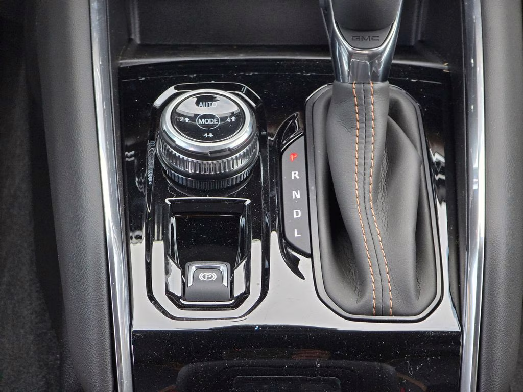 2026 Summit White GMC Canyon AT4 4X4 Truck