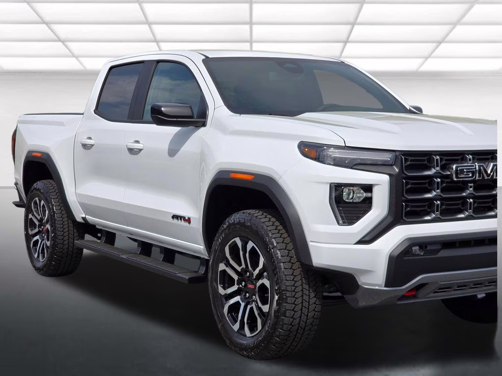 2026 Summit White GMC Canyon AT4 4X4 Truck