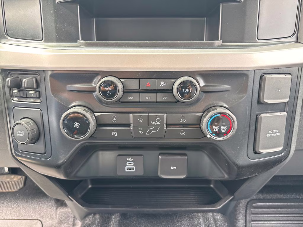 2025 Oxford White Ford Super Duty F-350 DRW XL RWD Chassis