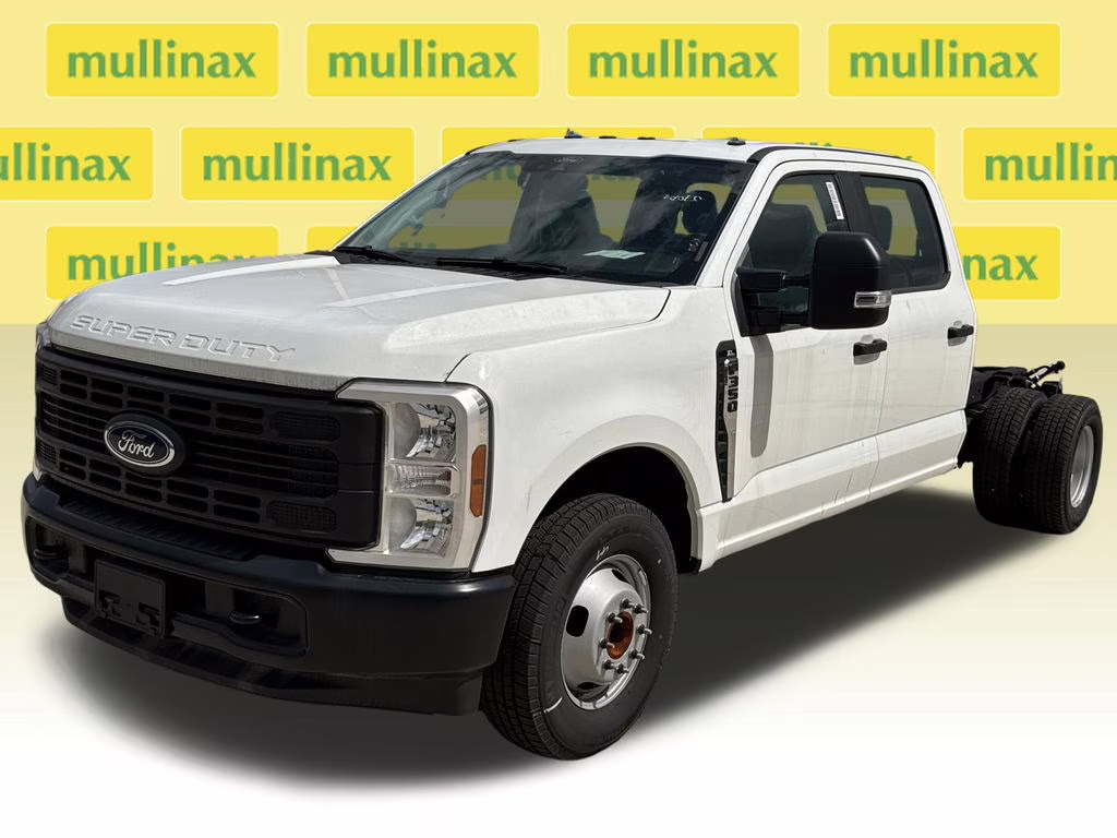 2025 Oxford White Ford Super Duty F-350 DRW XL RWD Chassis