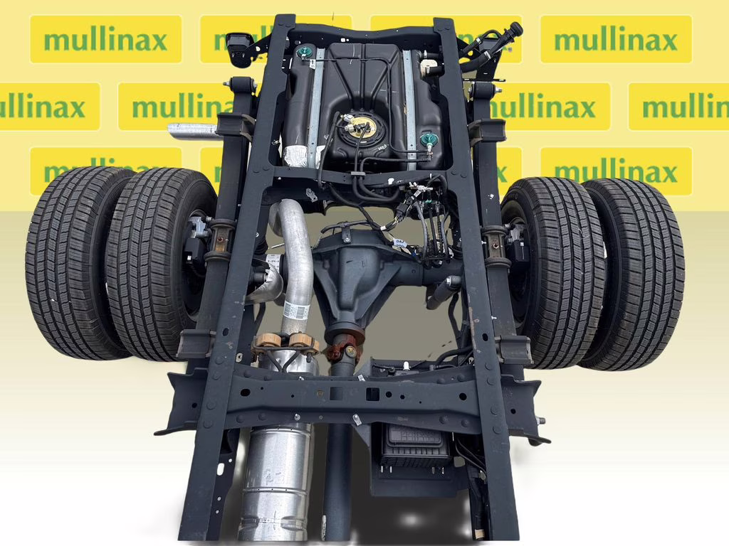 2025 Oxford White Ford Super Duty F-350 DRW XL RWD Chassis