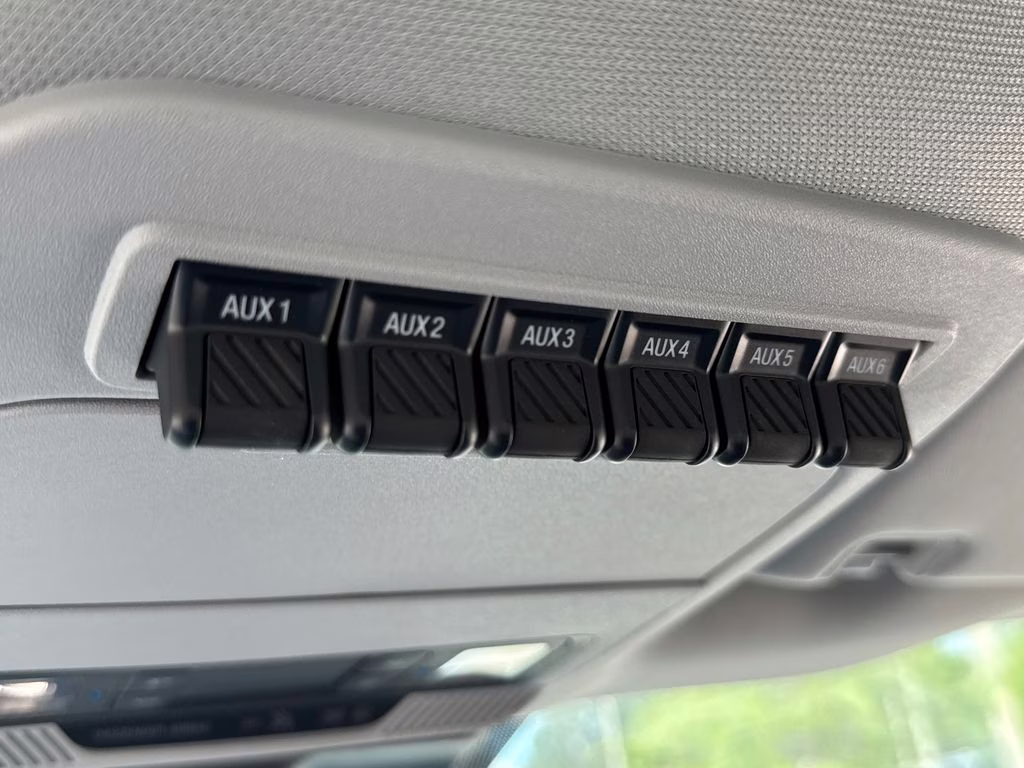 2025 Oxford White Ford Super Duty F-350 DRW XL RWD Chassis