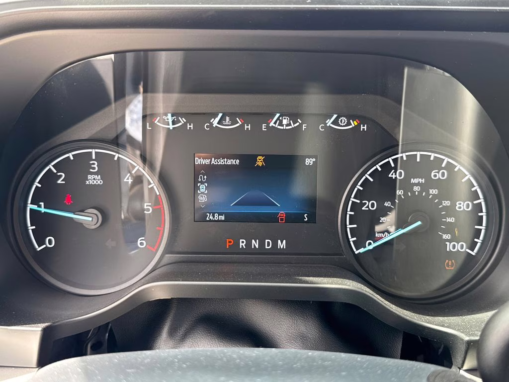 2025 Oxford White Ford Super Duty F-350 DRW XL RWD Chassis