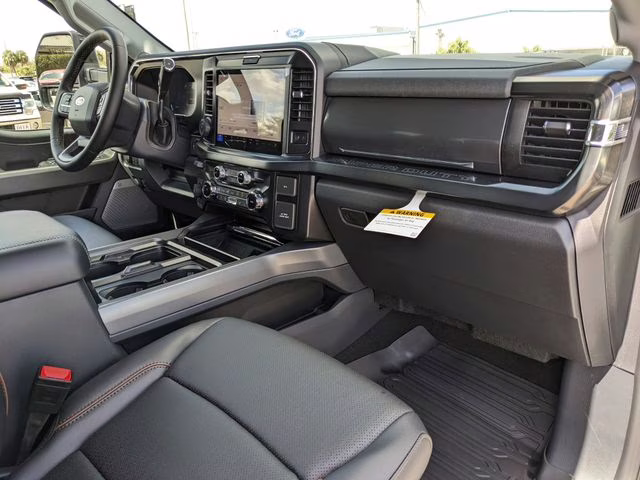 2026 Avalanche Ford Super Duty F-250 SRW Lariat 4X4 Truck