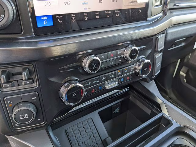 2026 Avalanche Ford Super Duty F-250 SRW Lariat 4X4 Truck