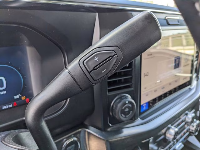 2026 Avalanche Ford Super Duty F-250 SRW Lariat 4X4 Truck