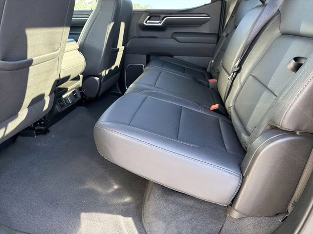 2025 Sterling Metallic GMC Sierra 1500 SLT 4X4 Truck