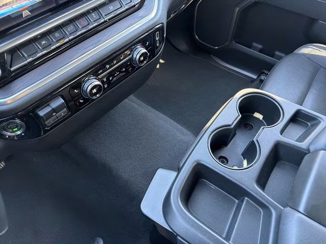 2025 Sterling Metallic GMC Sierra 1500 SLT 4X4 Truck