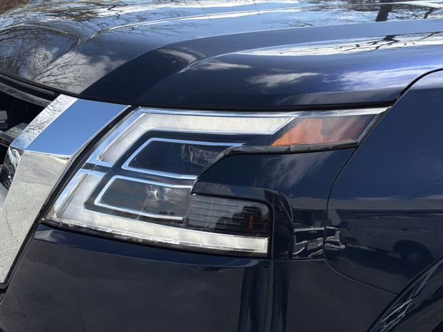 2024 Hermosa Blue Pearl Nissan Armada SL 4X4 SUV