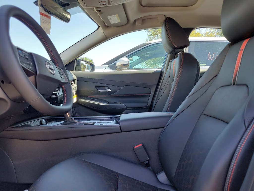 2026 Bluestone Pearl/Super Blk Nissan Sentra SR FWD Sedan