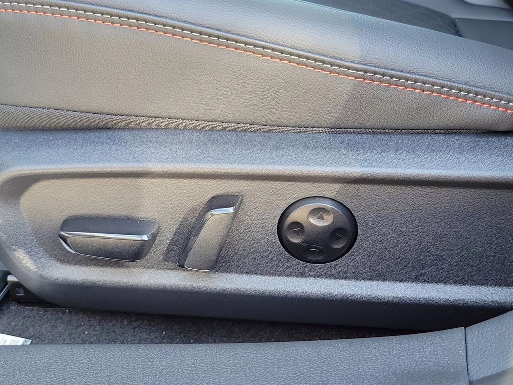 2026 Bluestone Pearl/Super Blk Nissan Sentra SR FWD Sedan