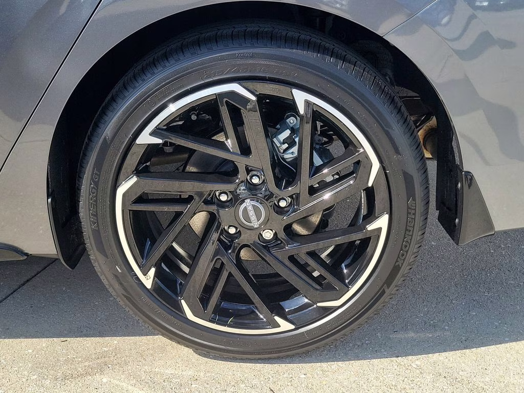 2026 Gun Metallic Nissan Sentra SR FWD Sedan