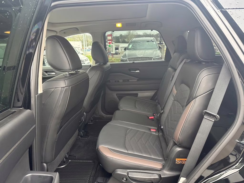 2025 Super Black Nissan Pathfinder Platinum 4X4 SUV