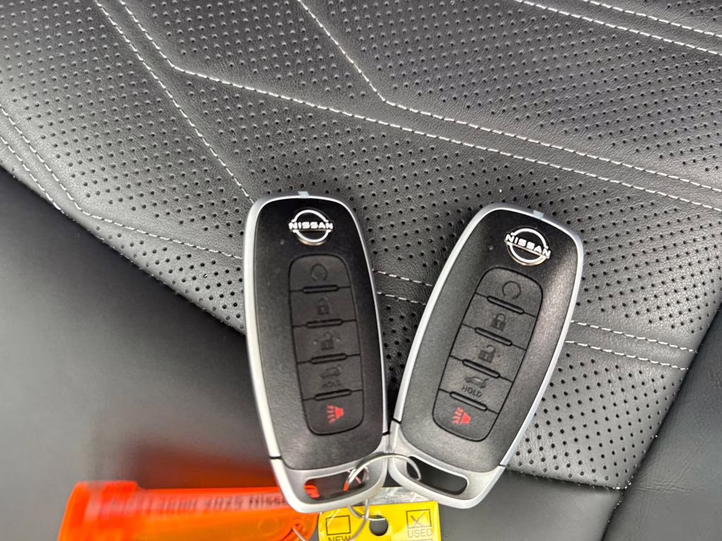 2025 Super Black Nissan Pathfinder Platinum 4X4 SUV