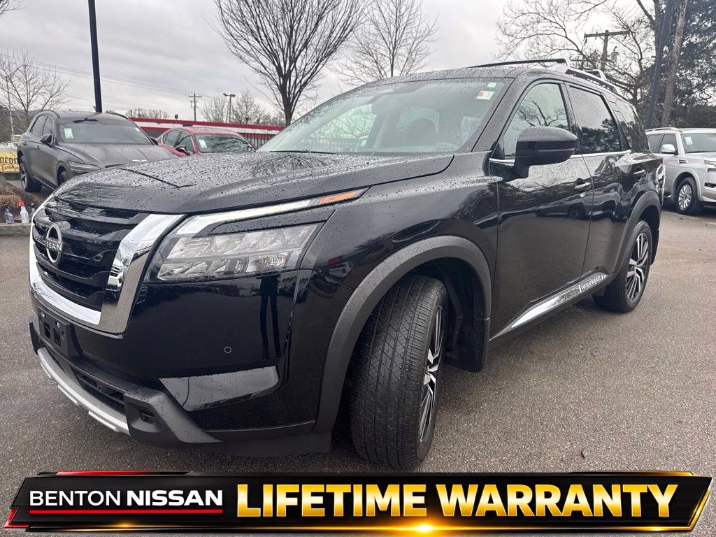 2025 Super Black Nissan Pathfinder Platinum 4X4 SUV