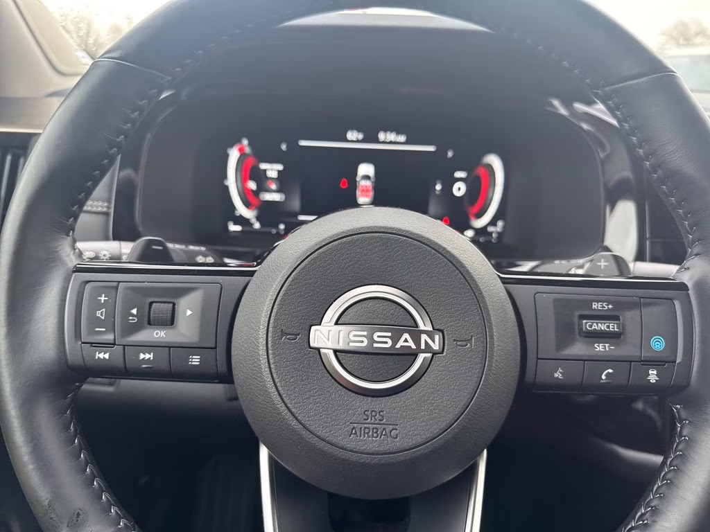 2025 Super Black Nissan Pathfinder Platinum 4X4 SUV