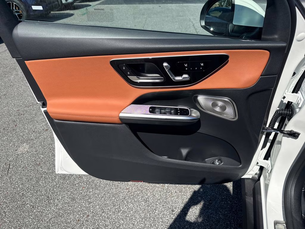 2026 104/149white Mercedes-Benz GLC GLC 300 AWD SUV