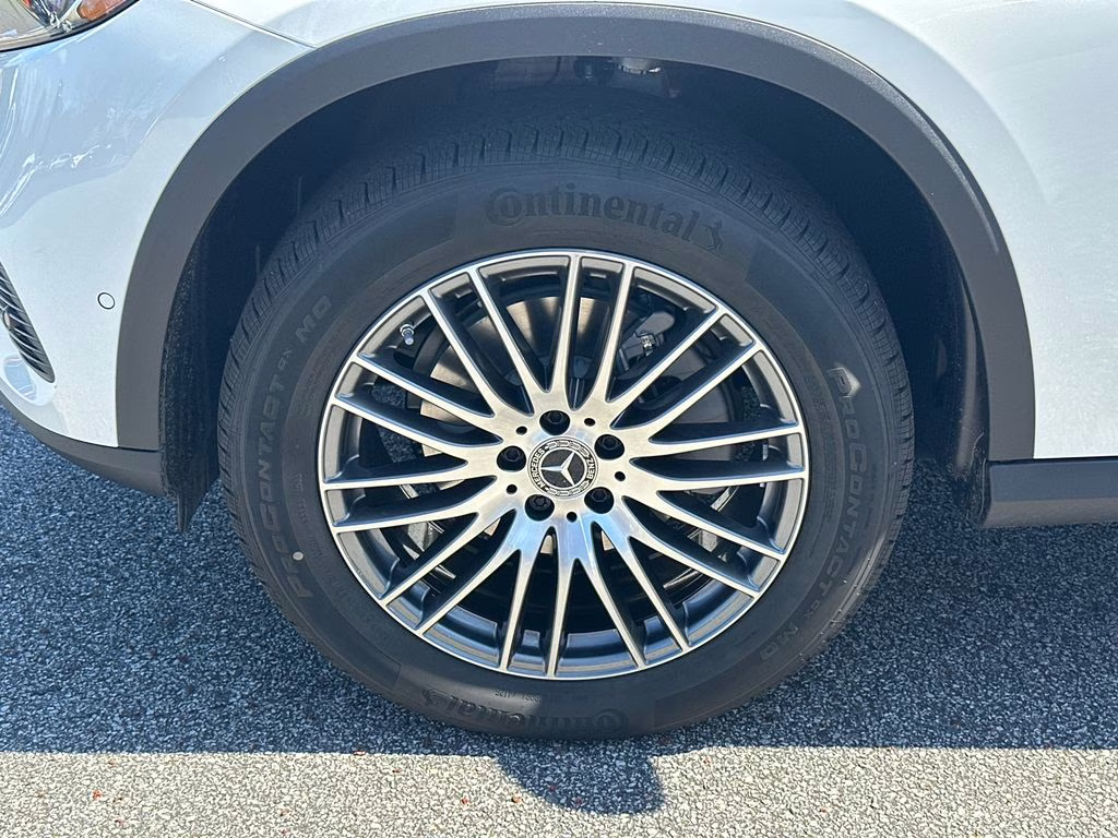 2026 104/149white Mercedes-Benz GLC GLC 300 AWD SUV