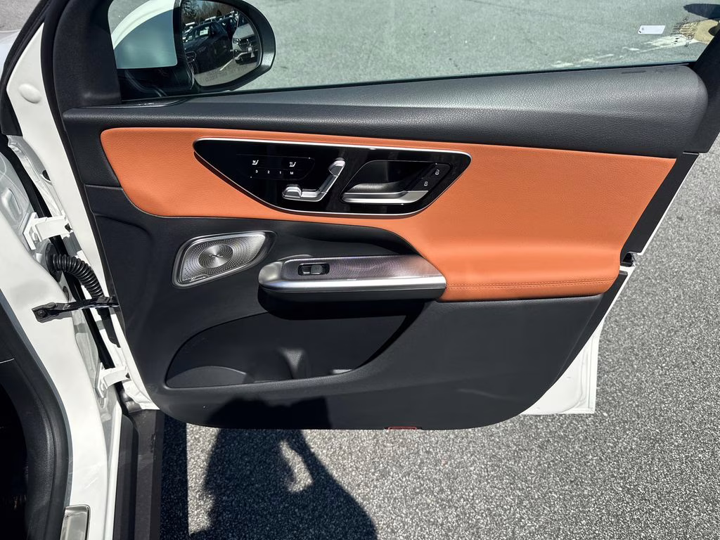 2026 104/149white Mercedes-Benz GLC GLC 300 AWD SUV