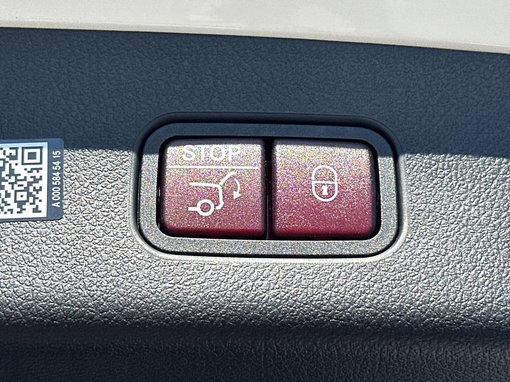 2026 104/149white Mercedes-Benz GLC GLC 300 AWD SUV