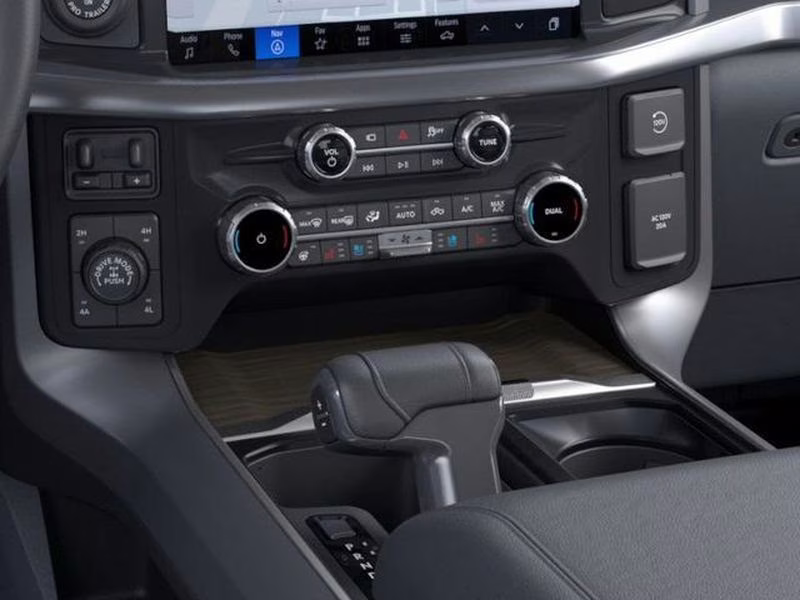 2026 Oxford White Ford F-150 LARIAT 4X4 Truck