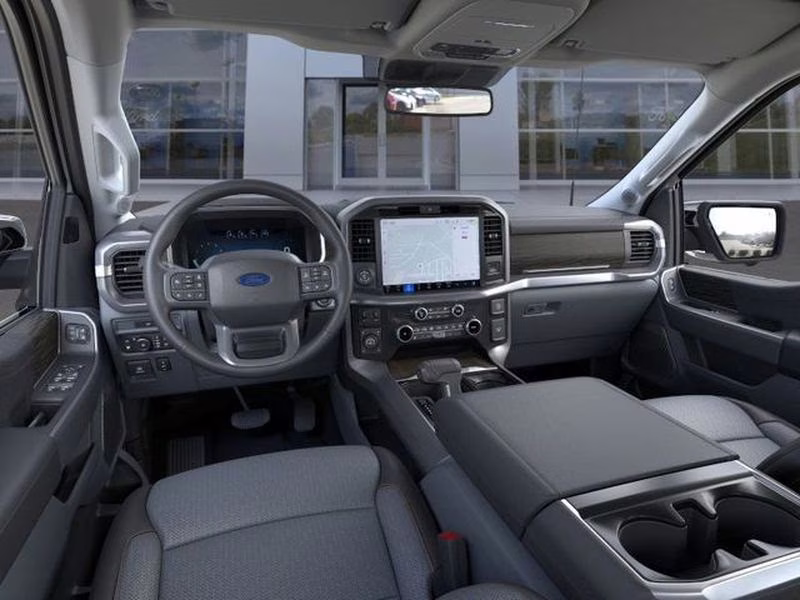 2026 Oxford White Ford F-150 LARIAT 4X4 Truck