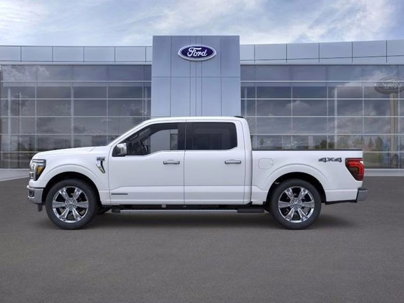 2026 Star White Metallic Tri-Coat Ford F-150 LARIAT 4X4 Truck