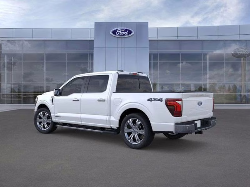2026 Star White Metallic Tri-Coat Ford F-150 LARIAT 4X4 Truck