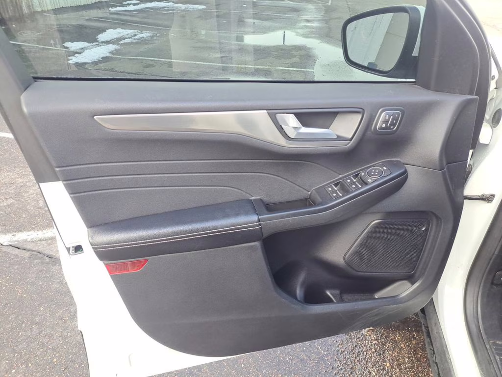 2022 White Metallic Ford Escape Titanium w/Panoramic Roof AWD SUV