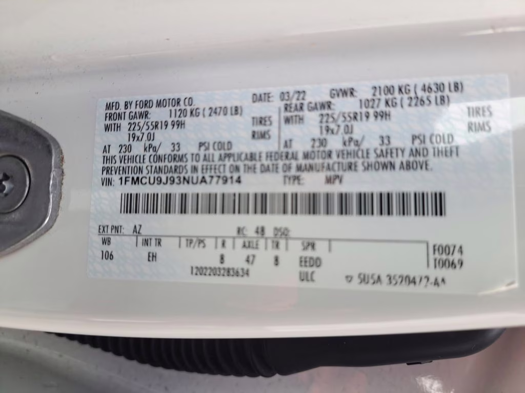 2022 White Metallic Ford Escape Titanium w/Panoramic Roof AWD SUV