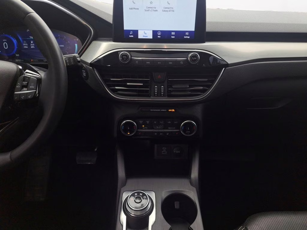 2022 White Metallic Ford Escape Titanium w/Panoramic Roof AWD SUV