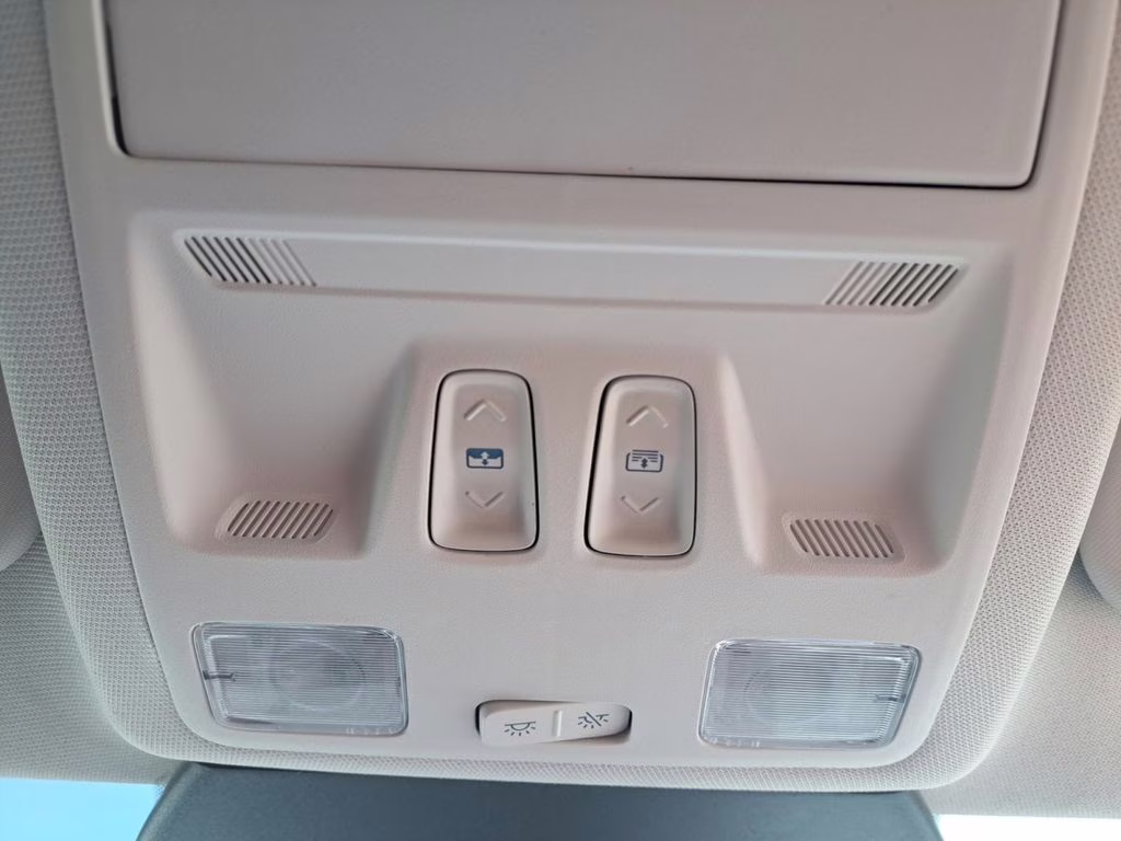 2022 White Metallic Ford Escape Titanium w/Panoramic Roof AWD SUV