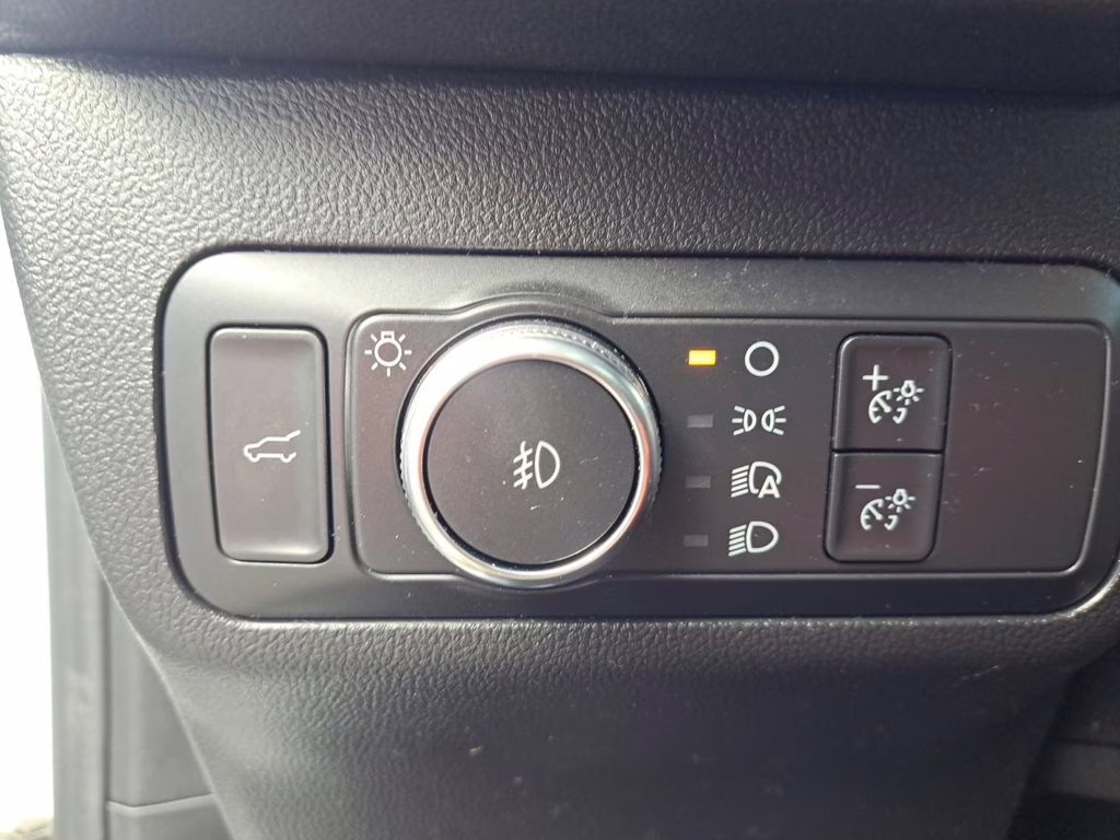 2022 White Metallic Ford Escape Titanium w/Panoramic Roof AWD SUV