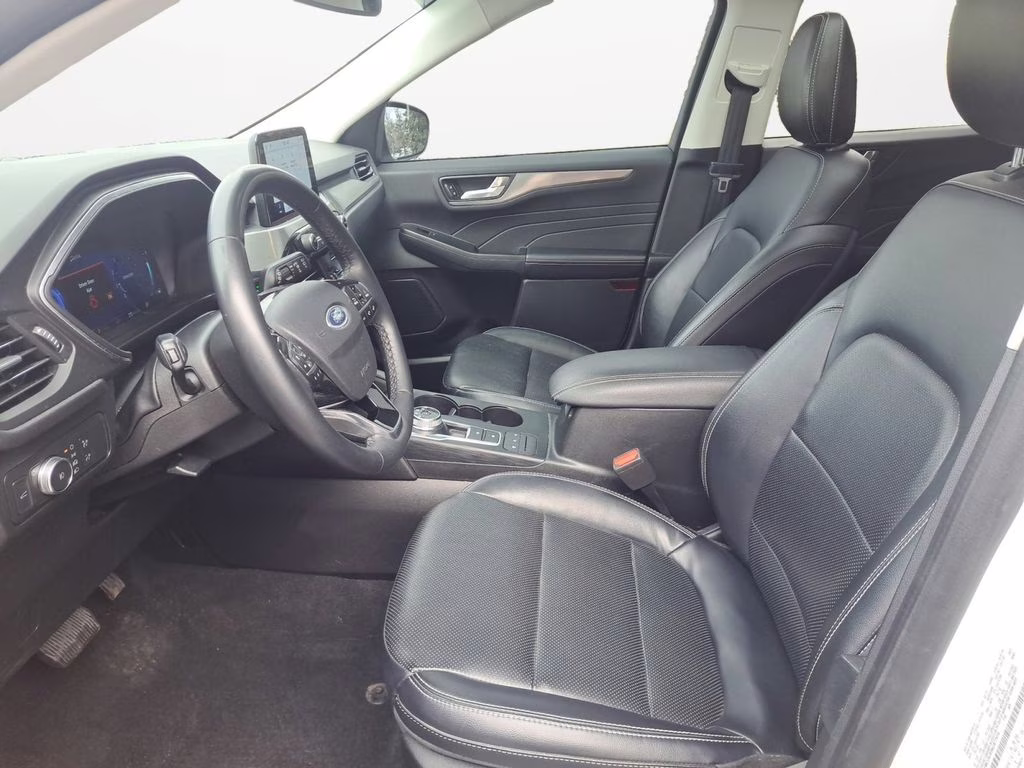 2022 White Metallic Ford Escape Titanium w/Panoramic Roof AWD SUV