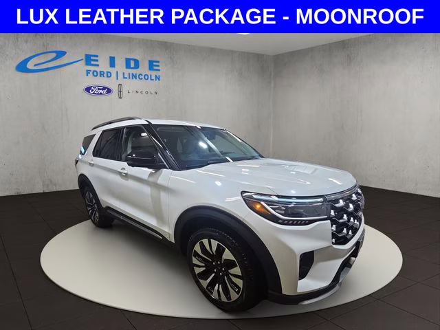 2026 Star White Metallic Tri-Coat Ford Explorer Platinum 4X4 SUV