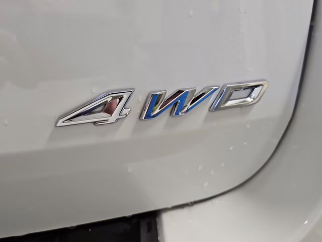 2026 Star White Metallic Tri-Coat Ford Explorer Platinum 4X4 SUV